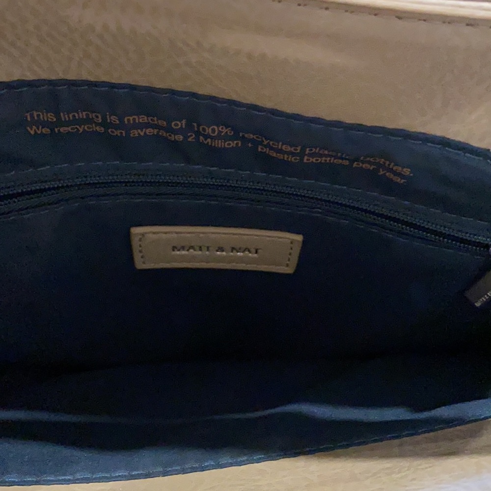 Matt & Nat Tote - Picture 2 of 6